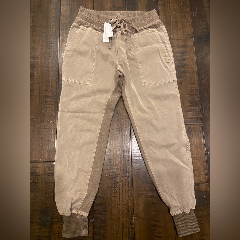 James Perse Pants
Never worn with tags